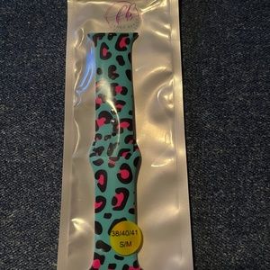 NWOT for the Apple silicone Watch Band Series 8 3 8mm/40mm/41mm